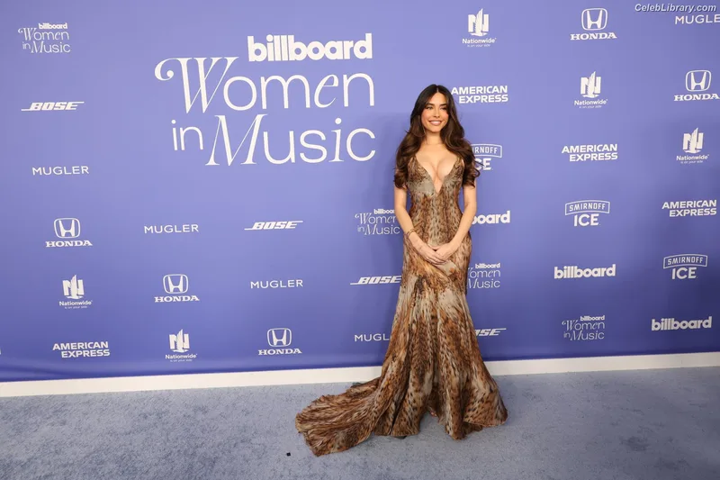 Madison Beer photo 11 of 3479