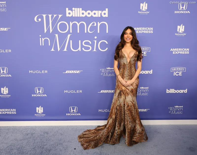 Madison Beer photo 14 of 3479