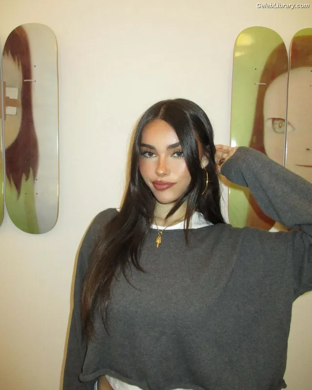 Madison Beer photo 22 of 3479