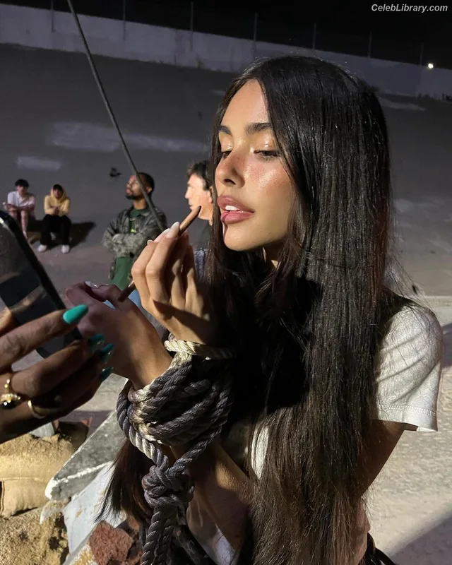 Madison Beer photo 11 of 3479