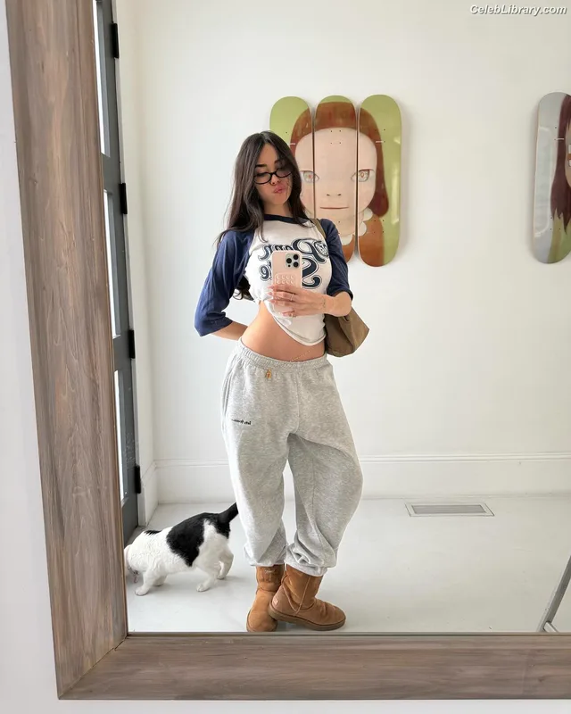 Madison Beer photo 5 of 3479