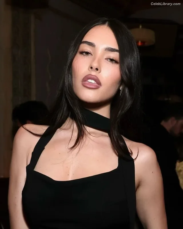 Madison Beer photo 1 of 3479