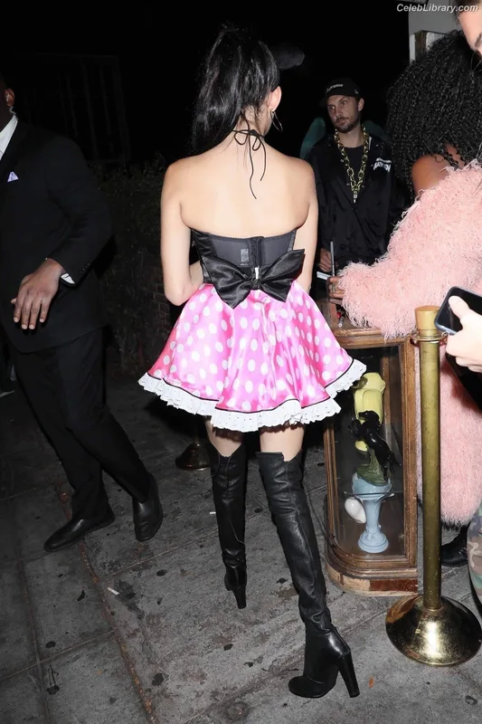 Madison Beer photo 17 of 3479
