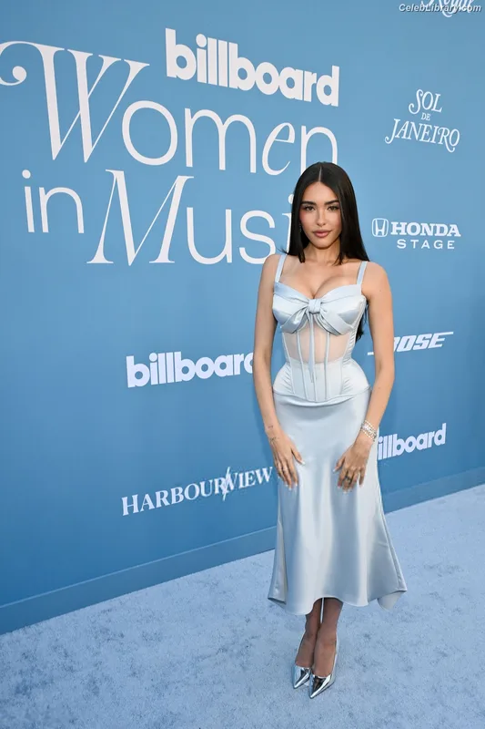 Madison Beer photo 18 of 3479