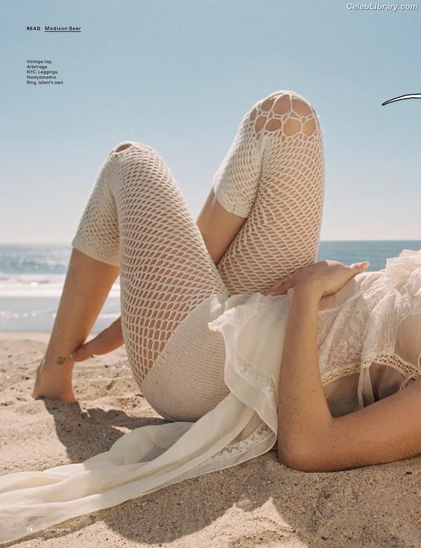 Madison Beer photo 22 of 3479