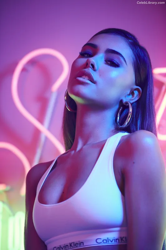 Madison Beer photo 3 of 3479