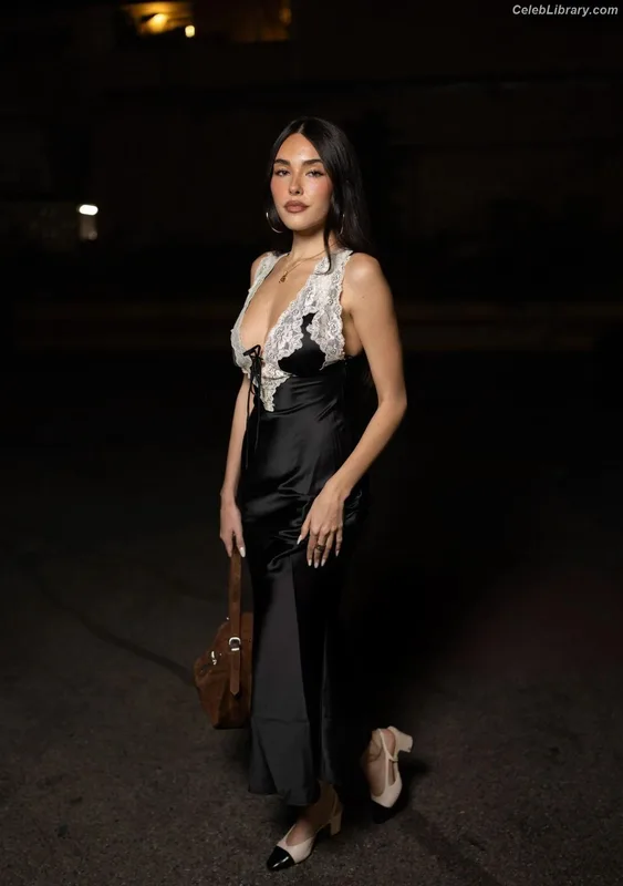 Madison Beer photo 3 of 3479