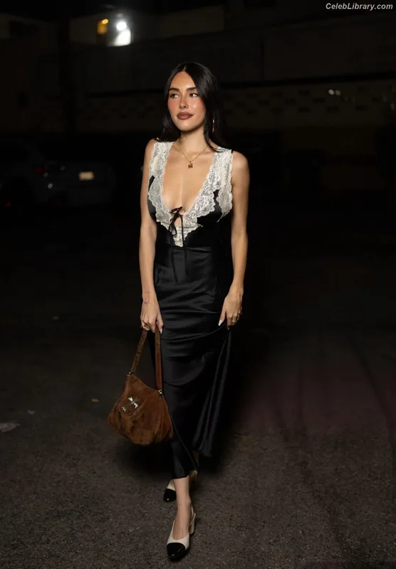 Madison Beer photo 4 of 3479