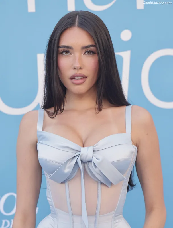 Madison Beer photo 14 of 3479