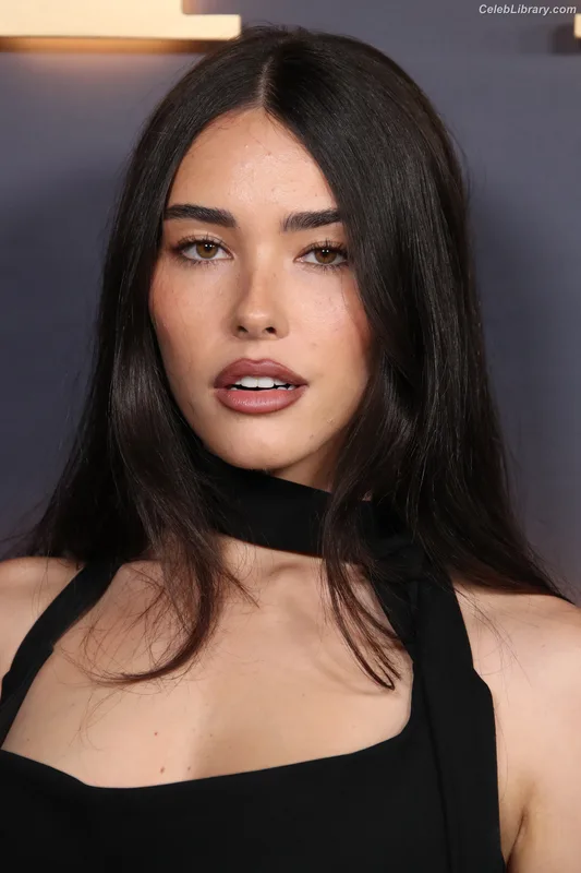 Madison Beer photo 1 of 3479