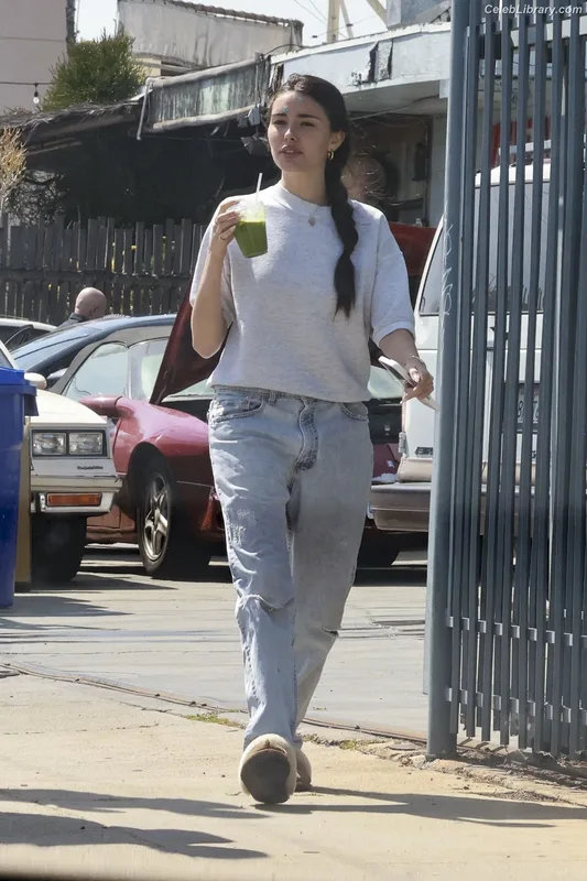 Madison Beer photo 9 of 3479