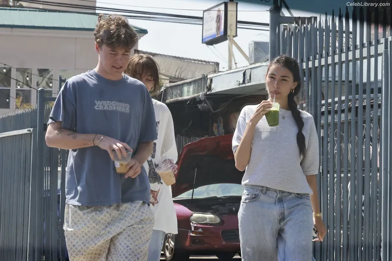 Madison Beer photo 10 of 3479