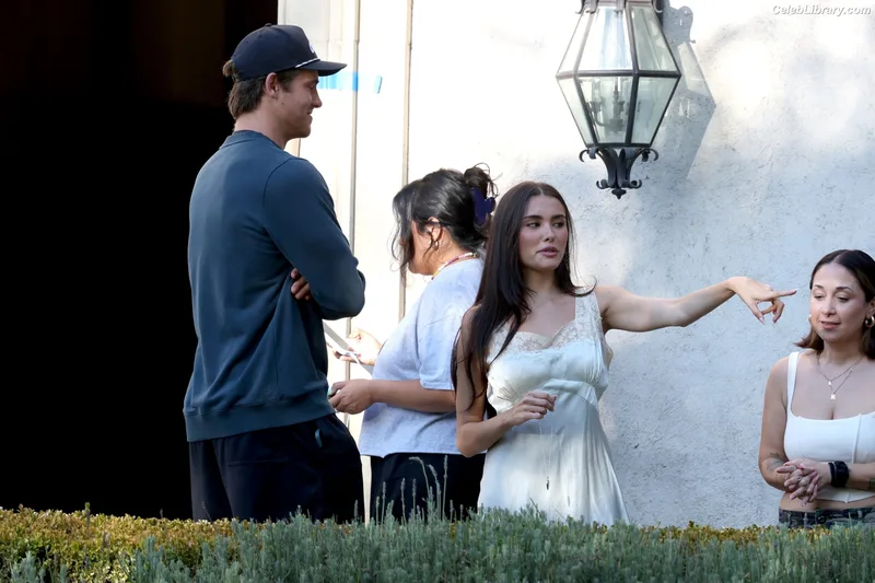 Madison Beer photo 4 of 3479