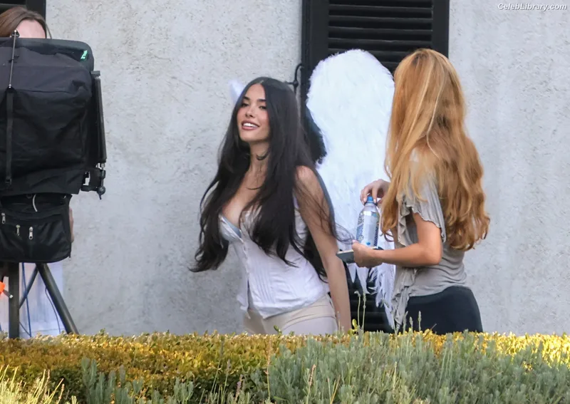 Madison Beer photo 21 of 3479
