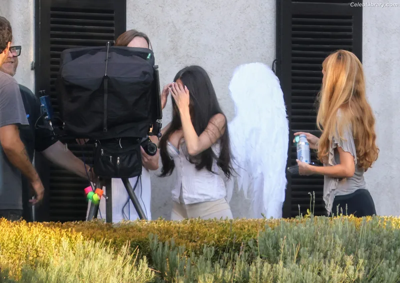 Madison Beer photo 22 of 3479