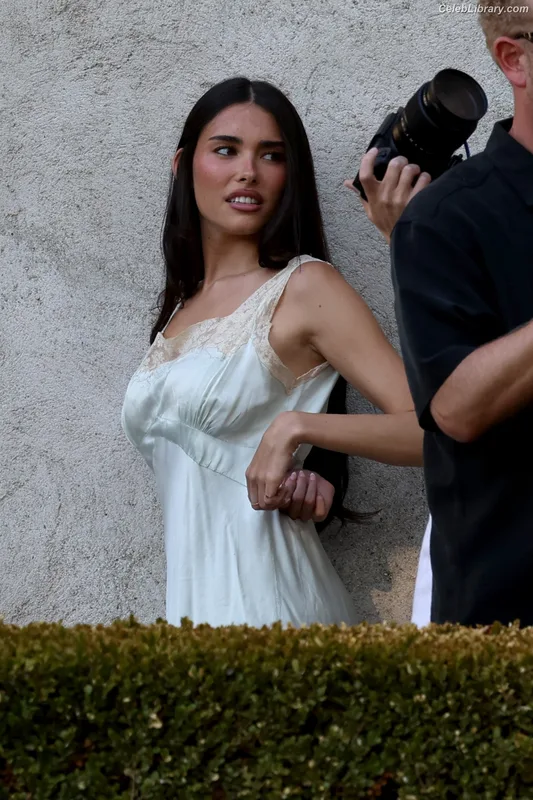 Madison Beer photo 1 of 3479