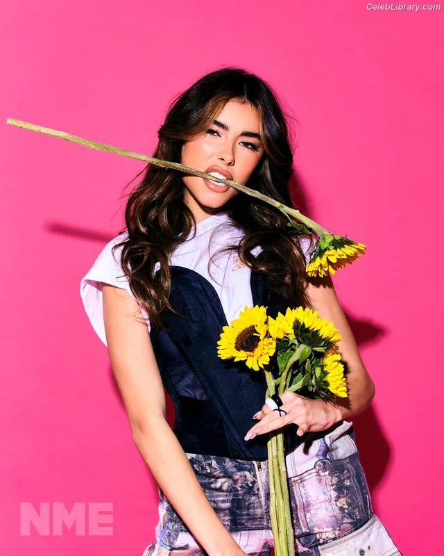 Madison Beer photo 9 of 3479