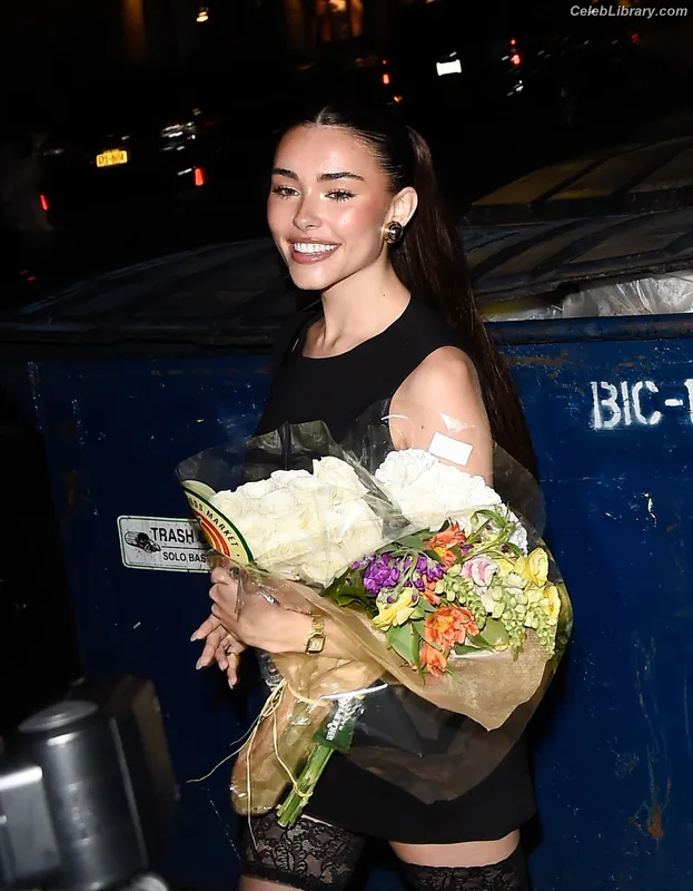 Madison Beer photo 16 of 3479