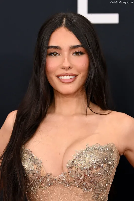 Madison Beer photo 5 of 3479