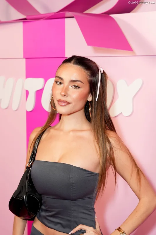 Madison Beer photo 13 of 3479