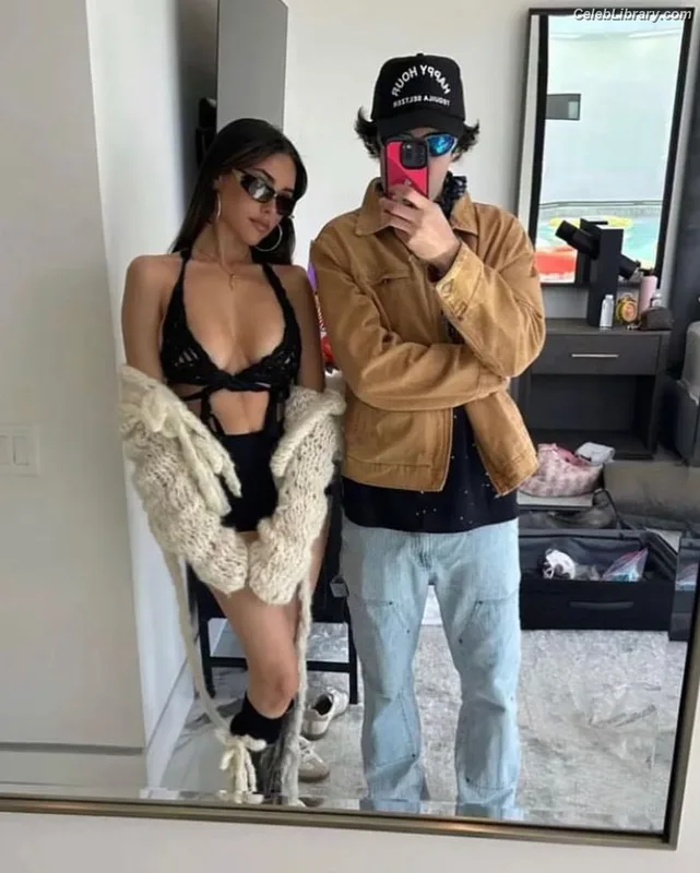Madison Beer photo 4 of 3479