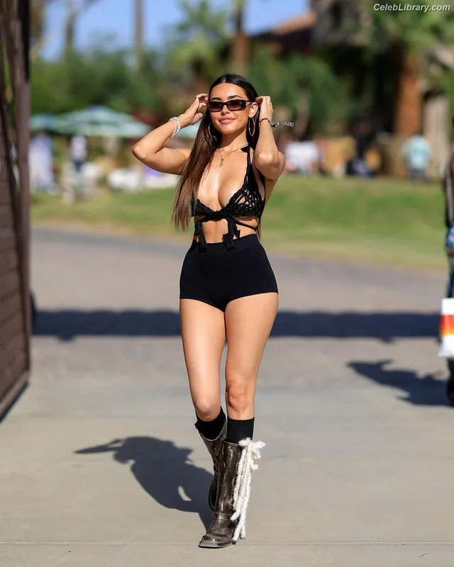 Madison Beer photo 23 of 3479