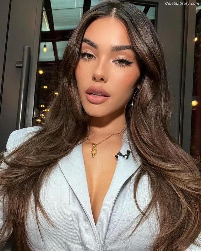 Madison Beer photo 5 of 3479