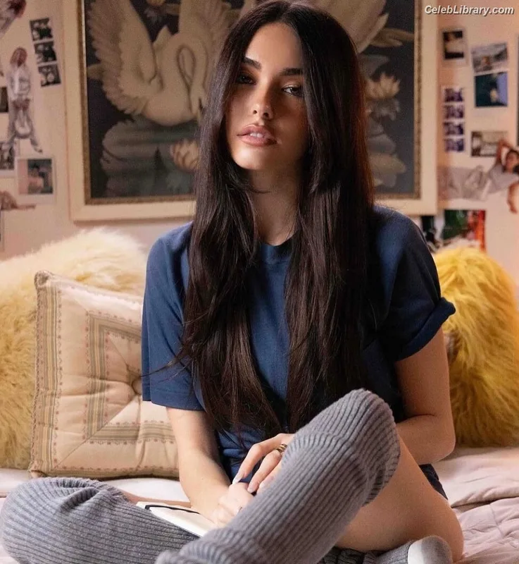 Madison Beer photo 10 of 3479