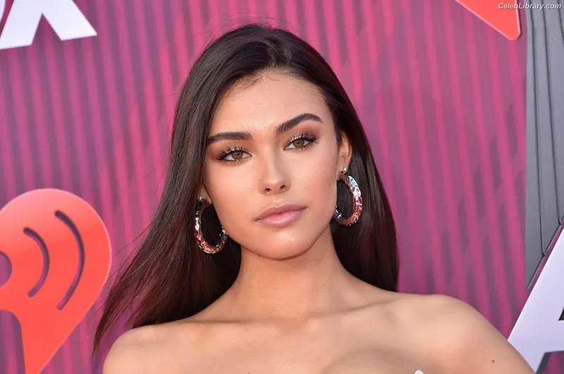 Madison Beer photo 3 of 3479