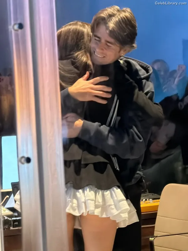 Madison Beer photo 24 of 3479
