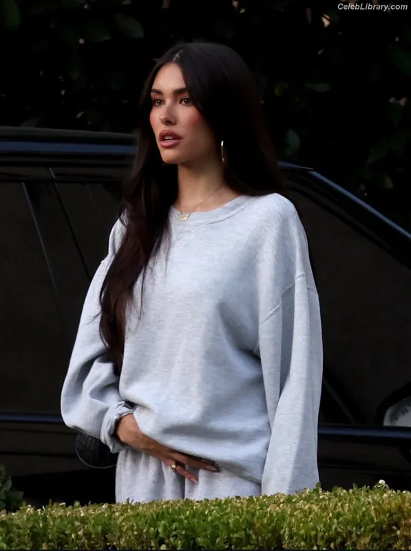 Madison Beer photo 1 of 3479