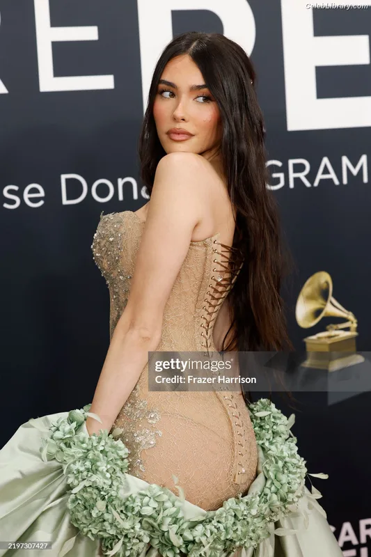 Madison Beer photo 20 of 3479