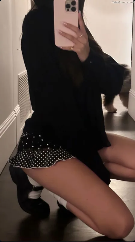 Madison Beer photo 3 of 3479