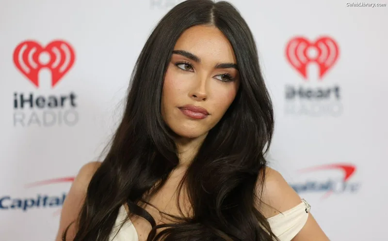 Madison Beer photo 2 of 3479