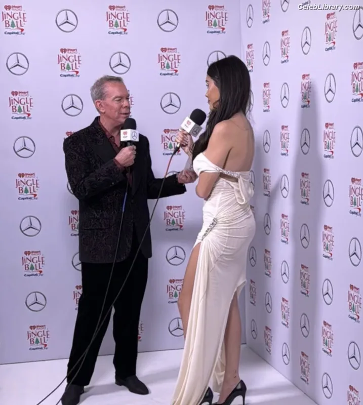 Madison Beer photo 7 of 3479