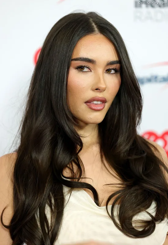 Madison Beer photo 9 of 3479
