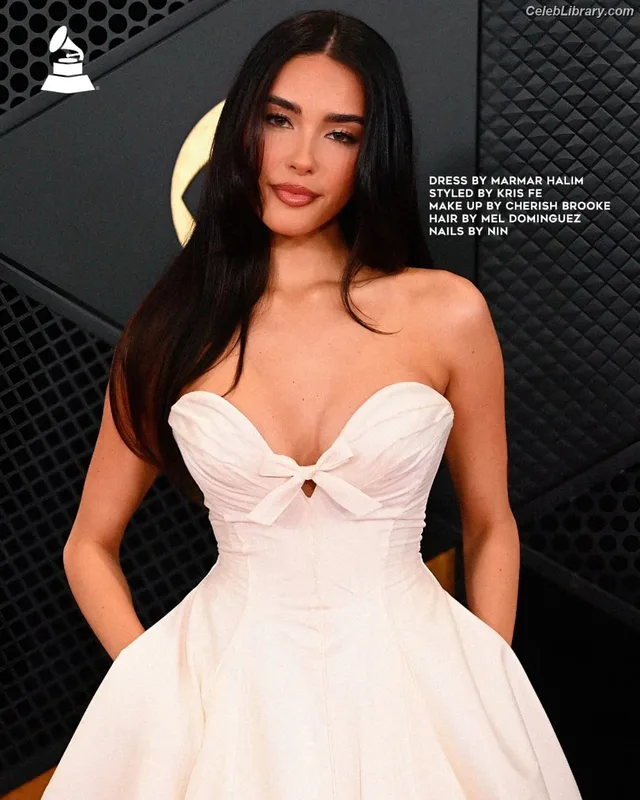 Madison Beer photo 18 of 3479