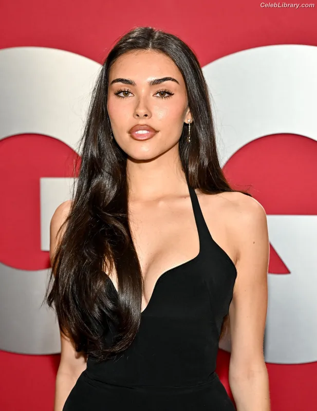 Madison Beer photo 11 of 3479