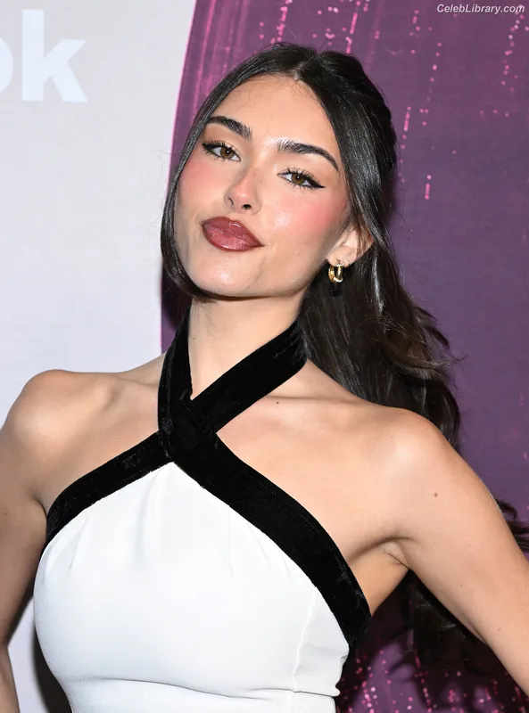 Madison Beer photo 12 of 3479