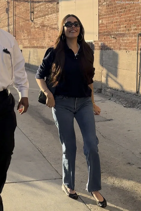 Madison Beer photo 23 of 3479