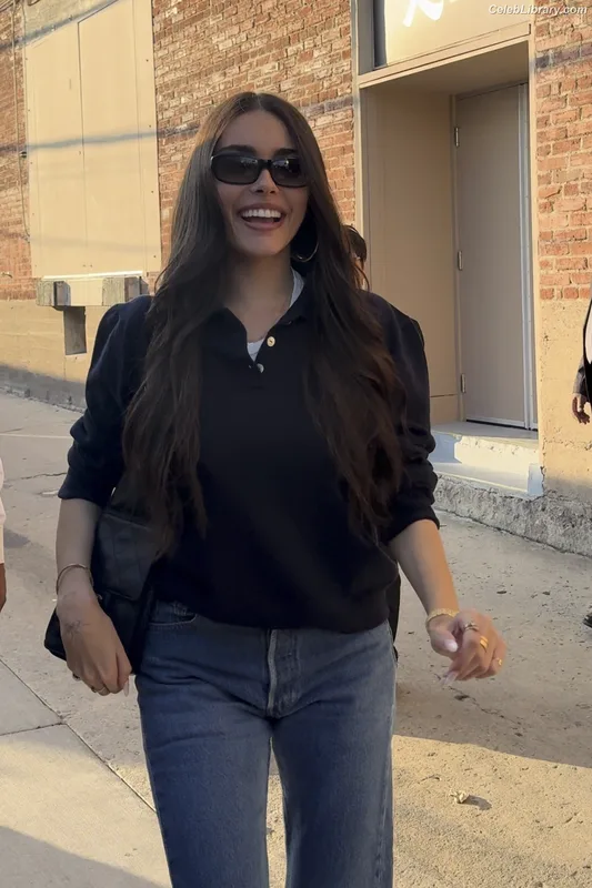 Madison Beer photo 1 of 3479