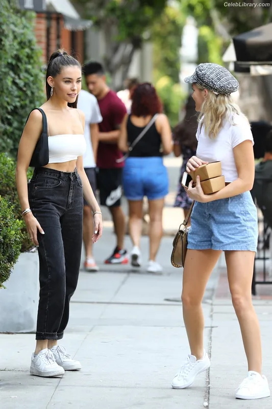 Madison Beer photo 18 of 3479