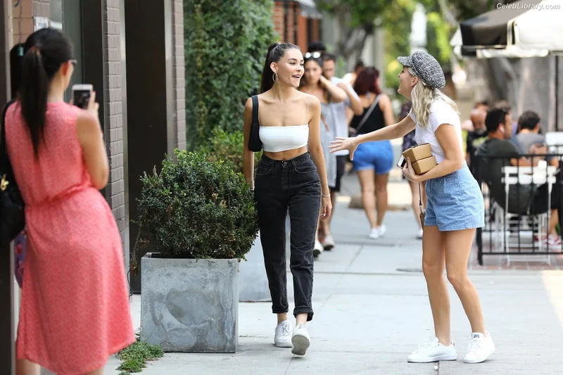 Madison Beer photo 19 of 3479