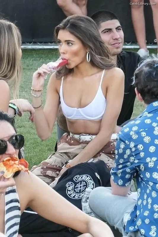 Madison Beer photo 3 of 3479