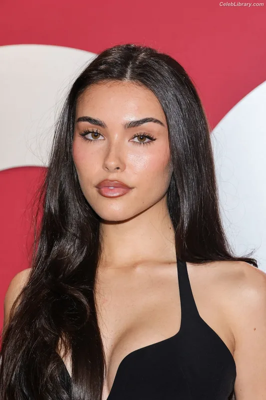 Madison Beer photo 9 of 3479
