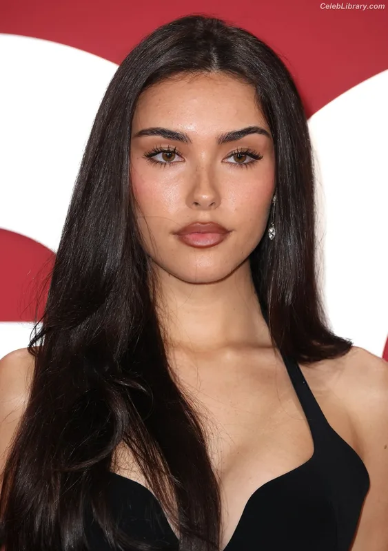 Madison Beer photo 13 of 3479