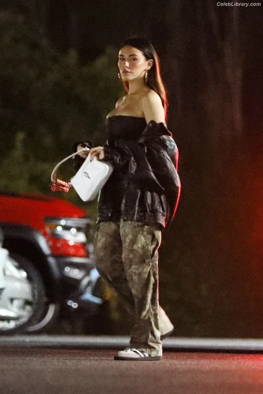Madison Beer photo 24 of 3479