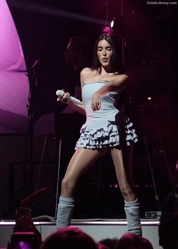 Madison Beer photo 15 of 3479