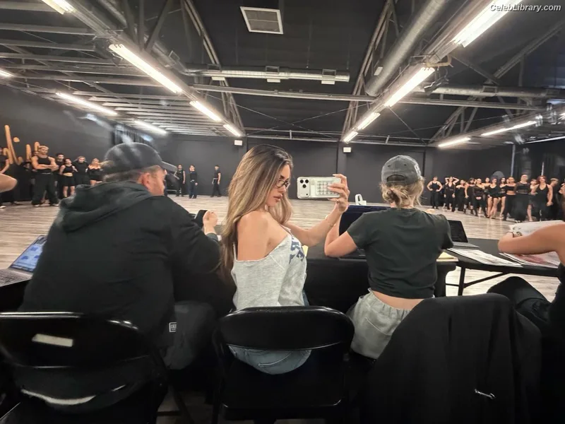 Madison Beer photo 4 of 3479