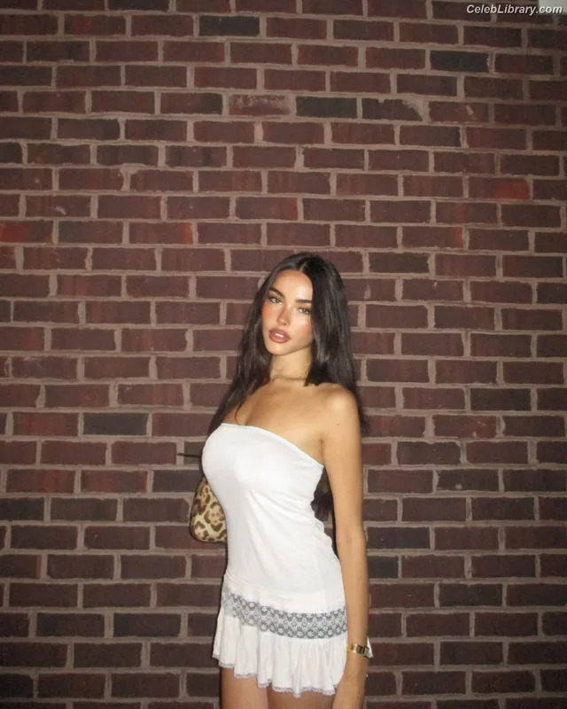 Madison Beer photo 20 of 3479